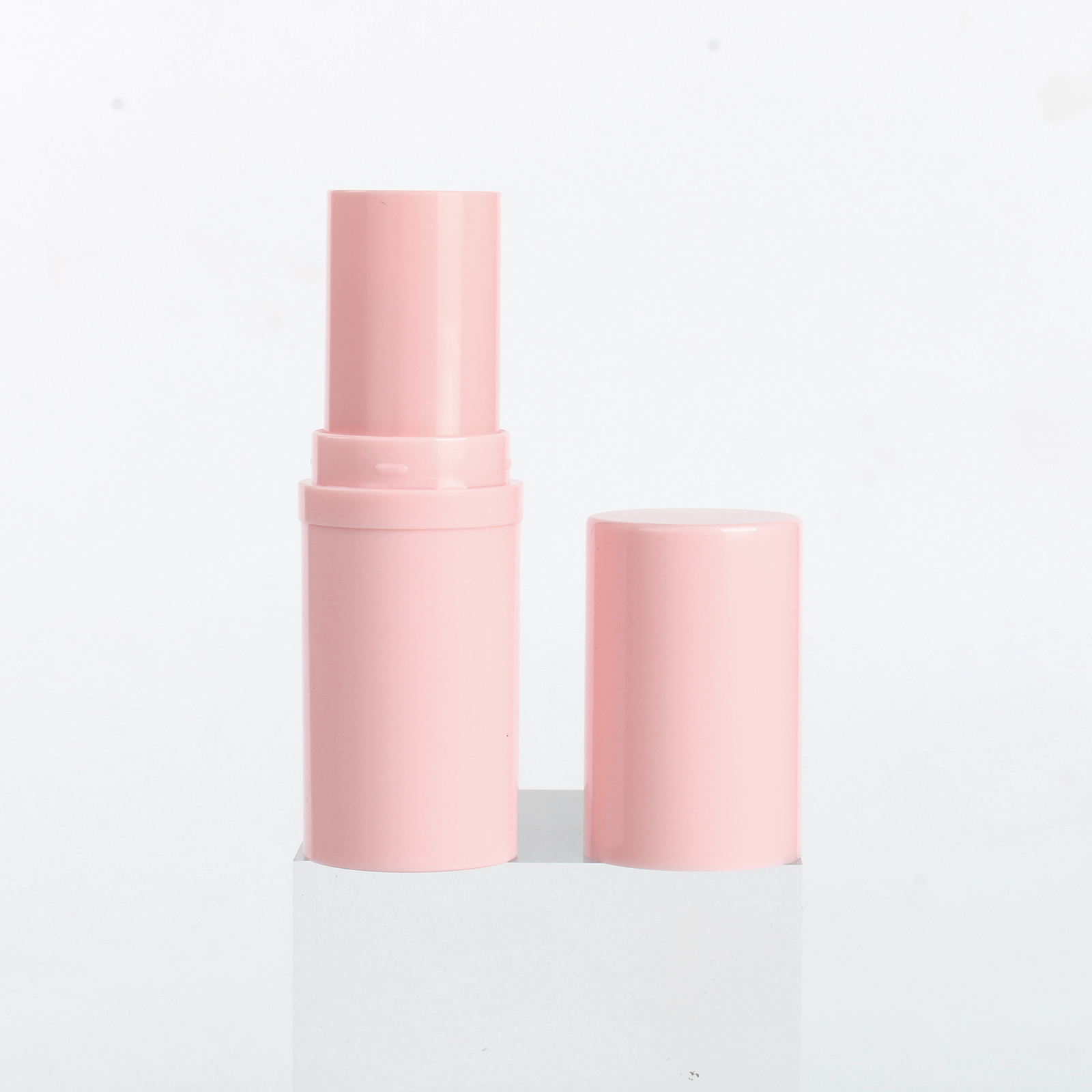 Customized Empty Plastic Packaging Round Shape Twist Lip Balm Tubes Container Pink Lipstick Tube