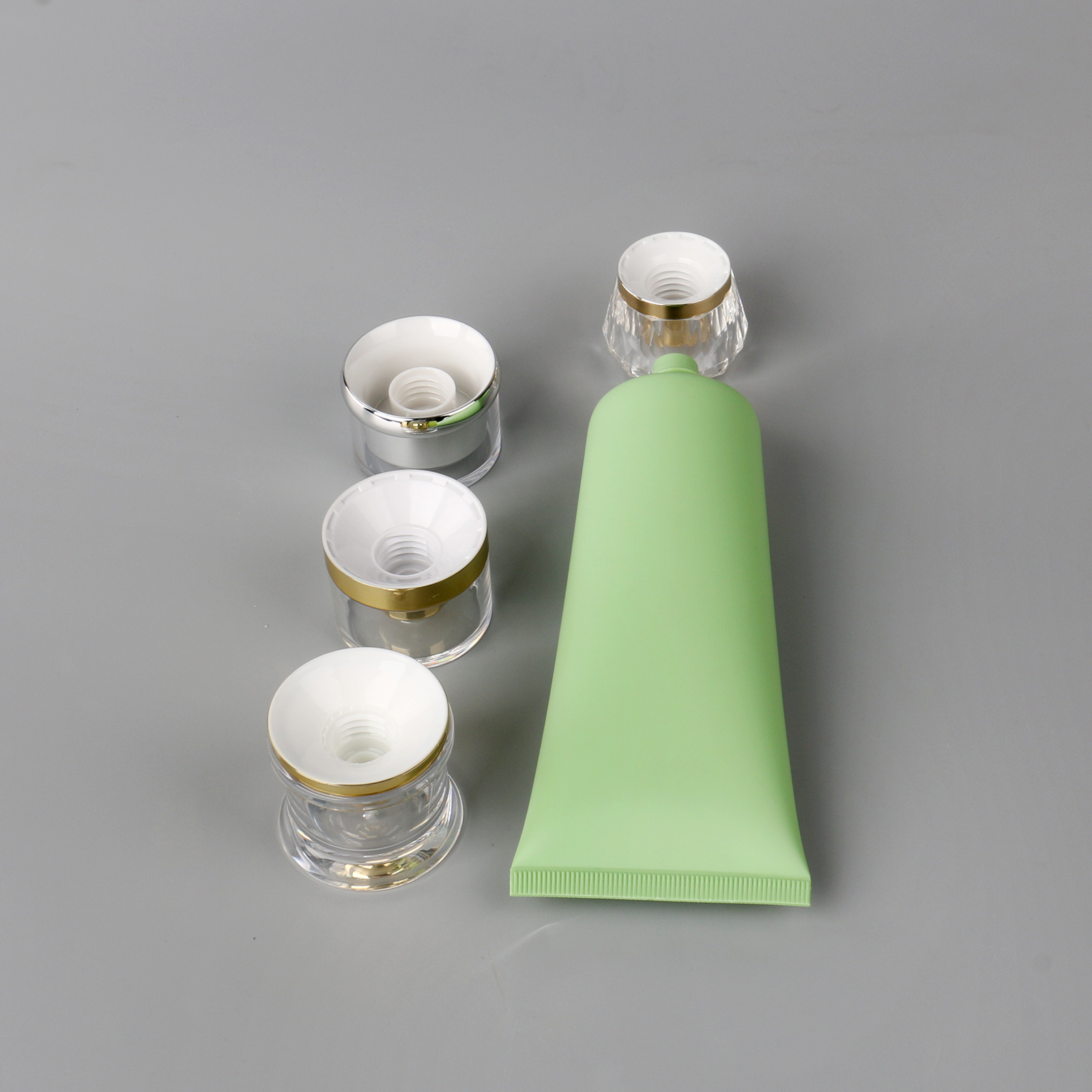 Facial Cleanser Soft Container Tube 100g PP Empty Matte Green Soft Cosmetic BB Cream Lotion Squeeze Tube With Screw Lid