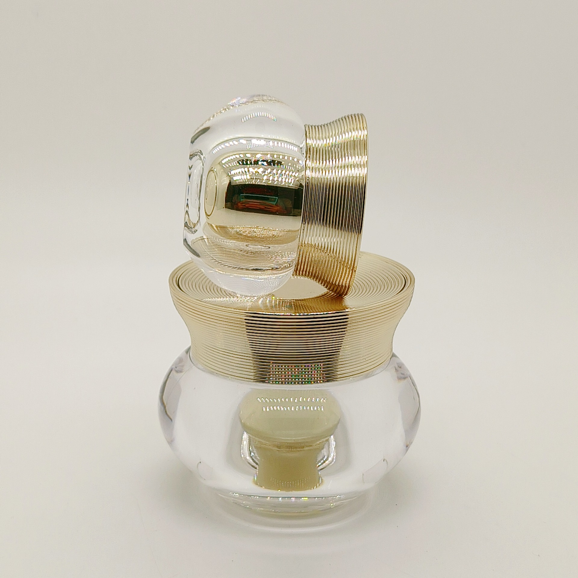 40g Luxury Empty Facial Essence Plastic Container Double Wall 30g Acrylic Cream Jar With Gold Lid