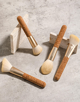 Custom Logo 4 Pcs Stacked Oak Wood Handle Makeup Brushes Vegan Irregular Soft Bristles Professional Makeup Brush Set