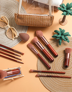 11pcs Private Label Makeup Brush Wood Brown Red Brush Custom Logo Makeup Brushes Set With Sponge And Bag