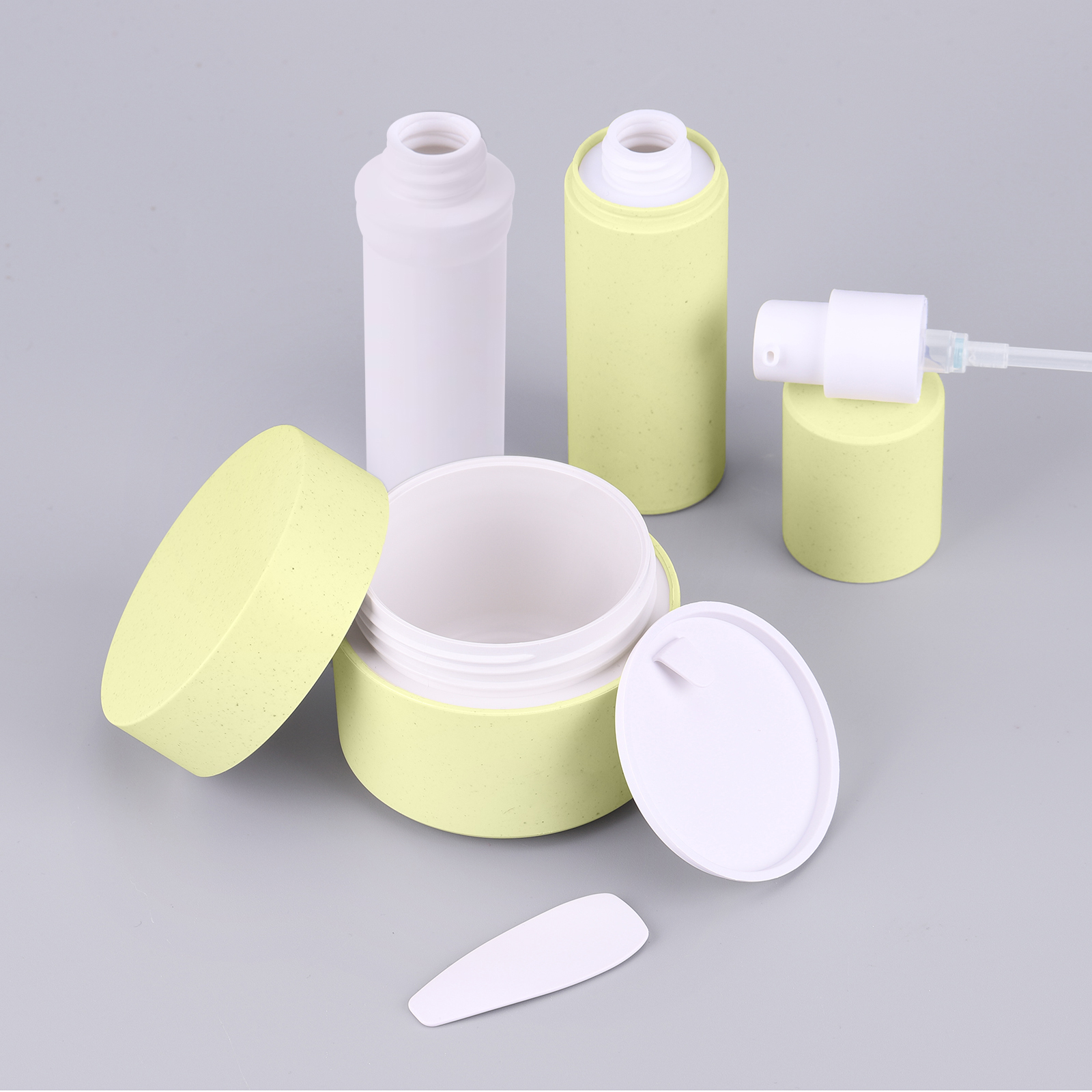 Biodegradable PMU Cosmetic Packaging Eco-friendly Lotion Pump Bottle 30ml 50ml 100ml Round Cosmetic Jar With Spoon