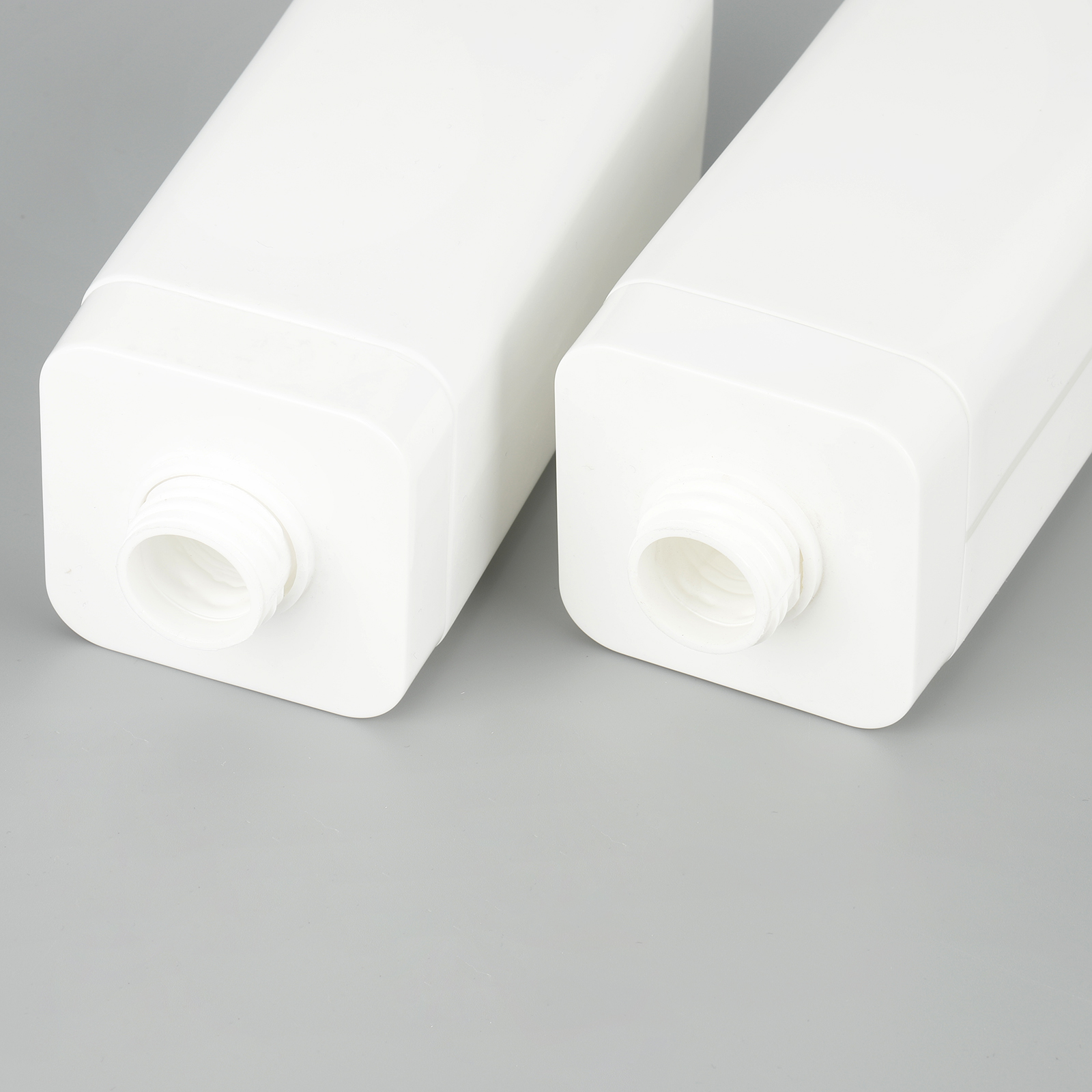 Custom 500ml 800ml Square HDPE Plastic Shampoo Container Cosmetic Bottle Packaging With Lotion Pump