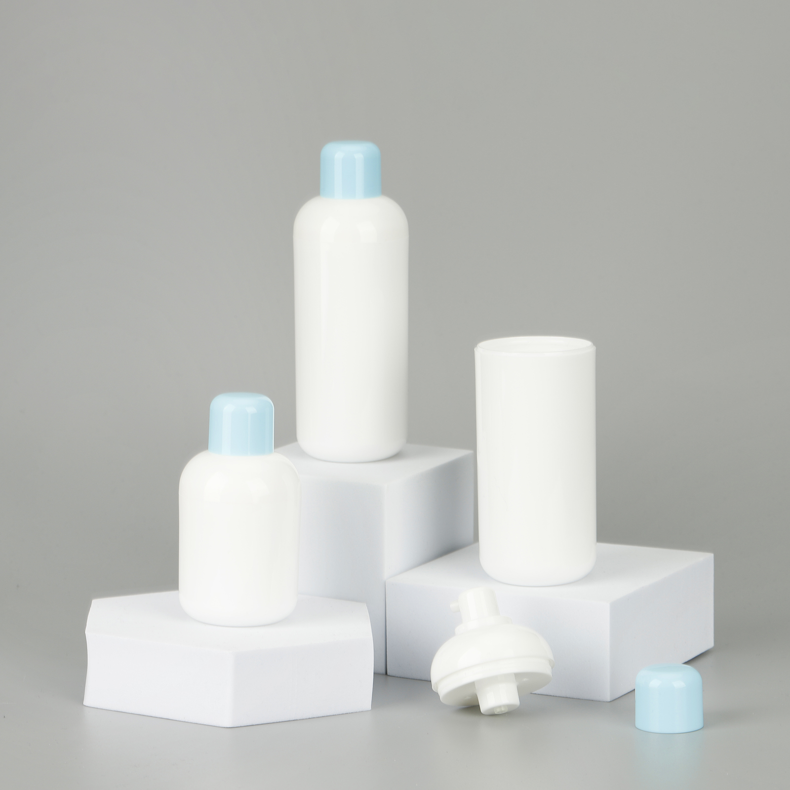 30ml 50ml 100ml Cosmetic Empty Refill Lotion Containers Cute Round Boston Shape PP Lotion Pump Airless Bottle