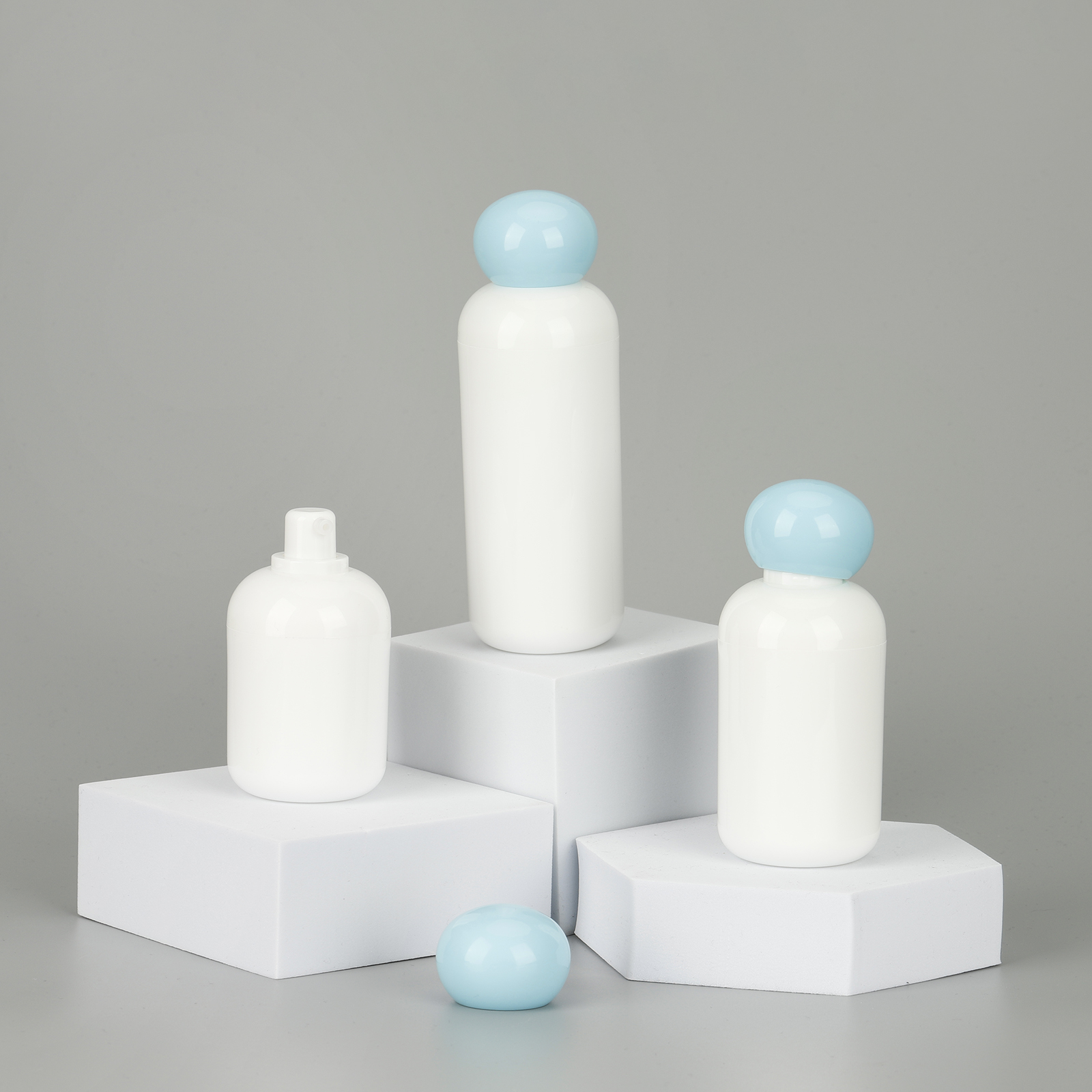 Round Boston Recyclable PP Face Cream Body Lotion Container Plastic Airless Pump Bottle With Ball Cap